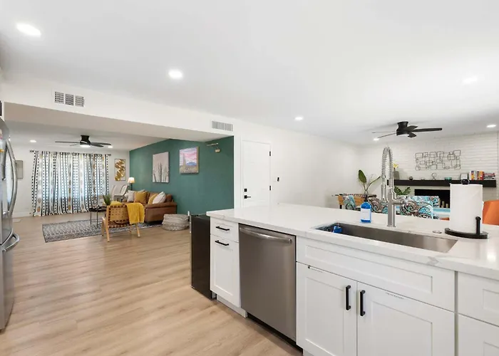 Ferienhaus 3bd Pool Hot Tub Garage Full Kitchen Asu
