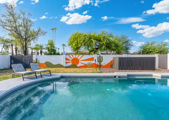 Hébergement de vacances 3bd Pool Hot Tub Garage Full Kitchen Asu Tempe